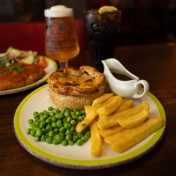 DB_HH_Product_Advertising_Pie&Chips_Social_2023.jpg